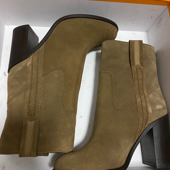 New in box Kate Spade light Brown Suede Boots size 5.5 - Picture 3 of 5